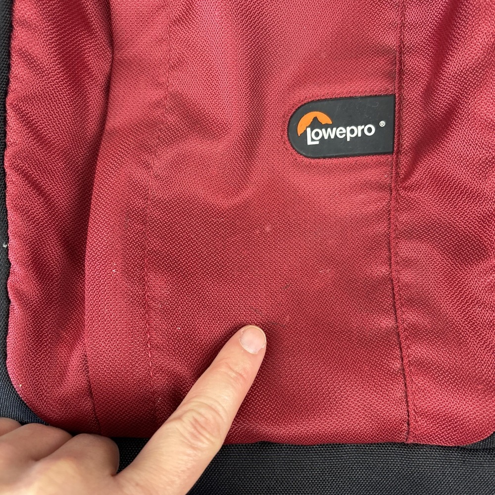 LOWEPRO 'Fastpack 200 Backpack' Red/Black Digital SLR Camera Bag Travel Pack - Picture 6 of 14